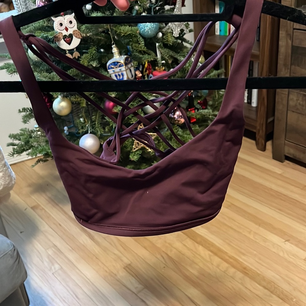 Lululemon Free to Be Wild Bra Size 4 Burgundy/Maroon